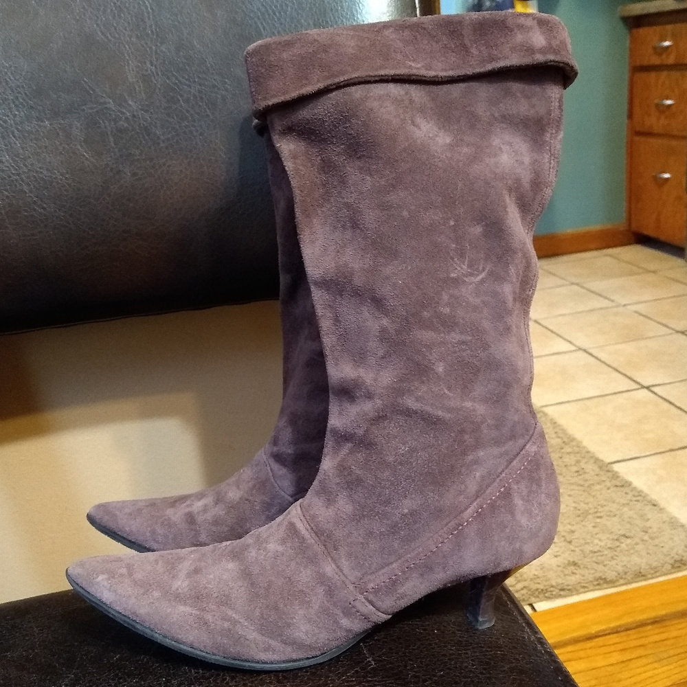 Lavendar purple suede Franco Sarto kitten boots